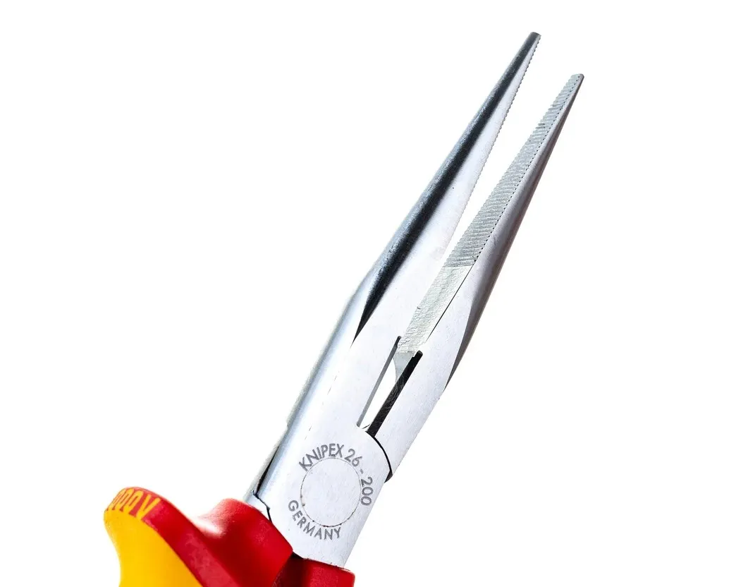 Длинногубцы с резцом KNIPEX KN-2616200