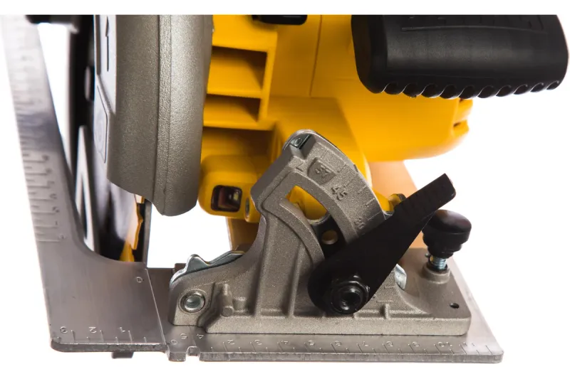 Пила дисковая акк. 18В DCS570NT DeWALT DCS570NT-XJ