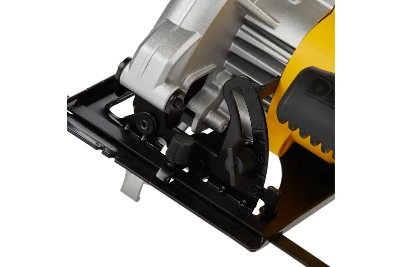 Пила дисковая DWE5615 DeWALT DWE5615-QS